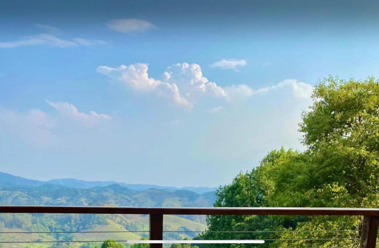 הוילה Campos do Jordão Casa De Vidro Com Vista Mantiqueira - Com Cafe E Staff מראה חיצוני תמונה