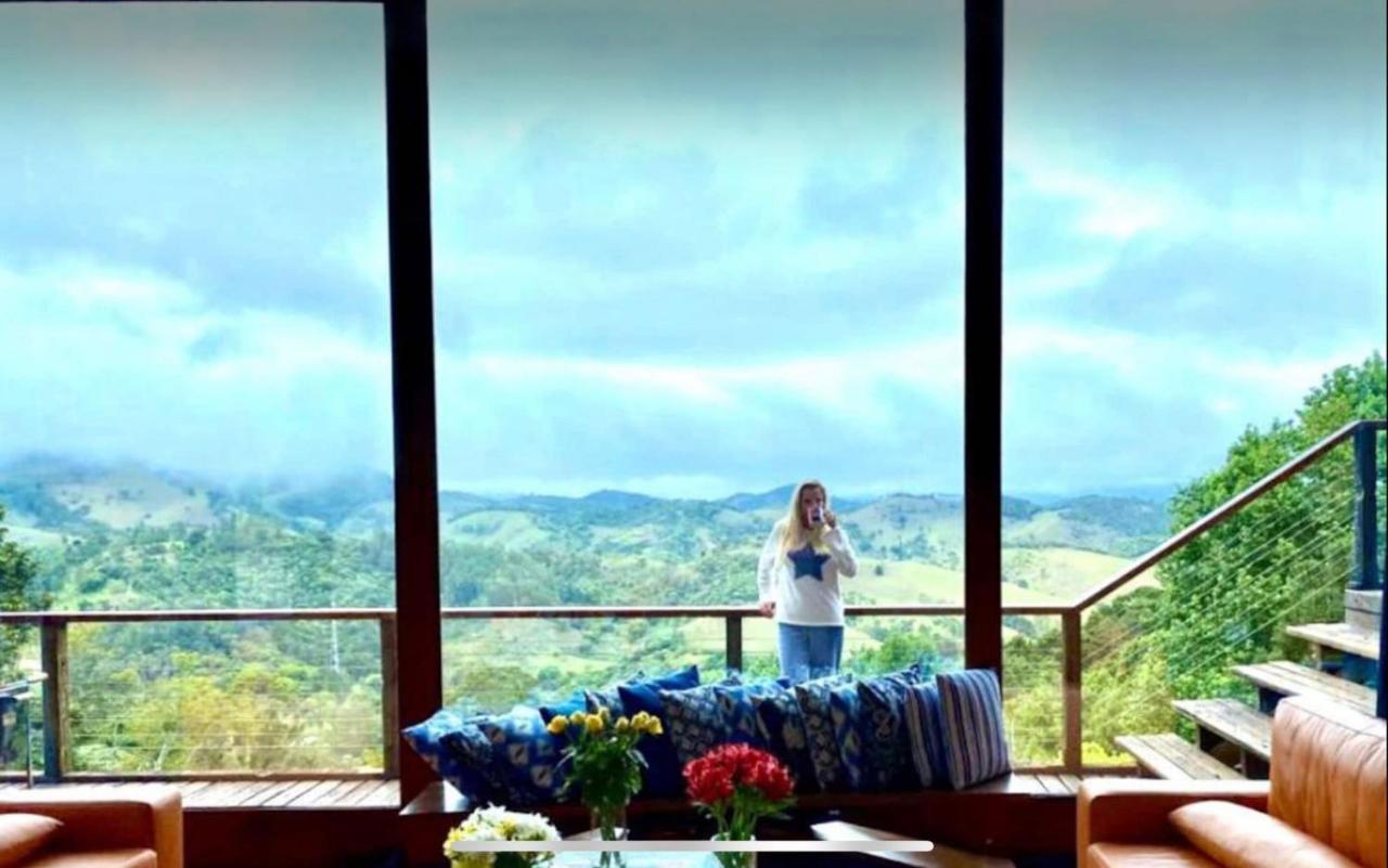 הוילה Campos do Jordão Casa De Vidro Com Vista Mantiqueira - Com Cafe E Staff מראה חיצוני תמונה